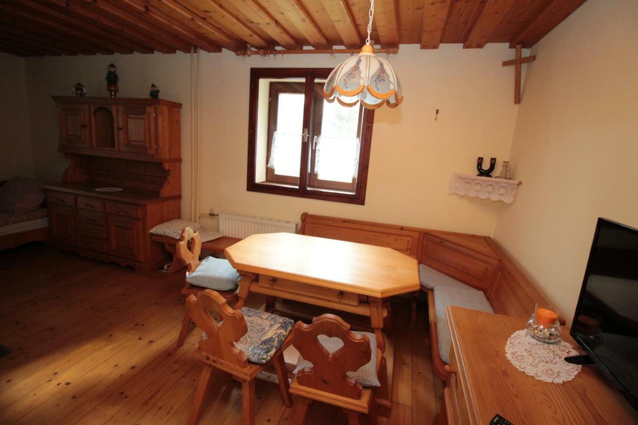 Holiday Home Winzerhaus Eva Spicnik Exteriör bild